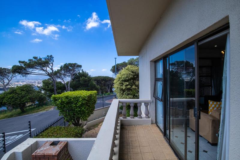 To Let 8 Bedroom Property for Rent in Walmer Estate Western Cape